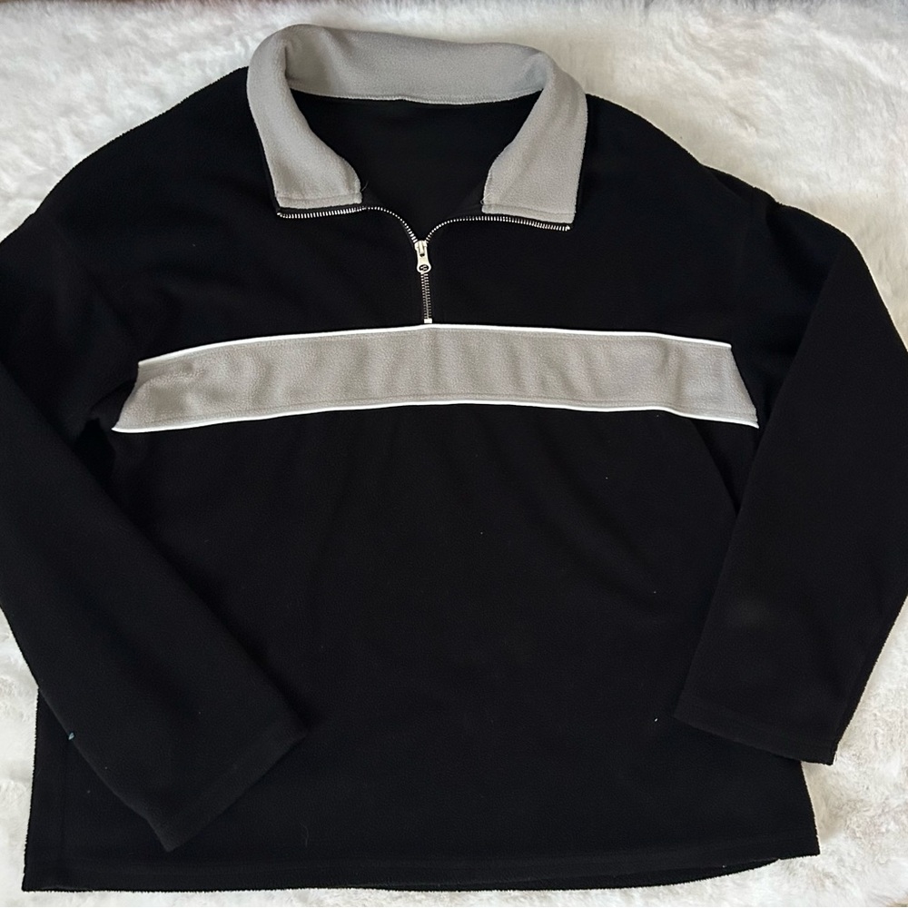 Men's Black and Gray Sweater